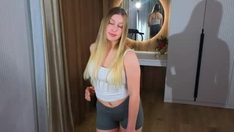 Sara online show from April 16, 2026, 2:12 am