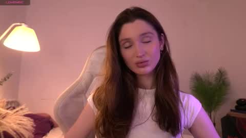 Snapshot of tenderbabyy chatting on November 27, 2025, 10:06 am Amina online show from November 27, 2025, 10:06 am