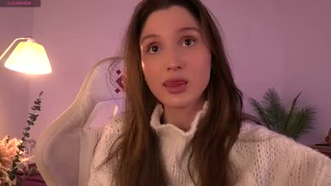 Snapshot of tenderbabyy chatting on December 17, 2025, 10:10 am Amina online show from December 17, 2025, 10:10 am