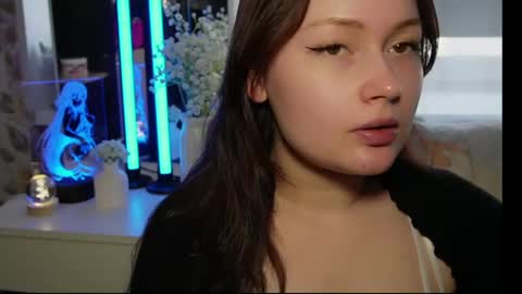 Snapshot of tendre_amelia chatting on June 7, 2026, 8:29 am tendre_amelia online show from June 7, 2026, 8:29 am