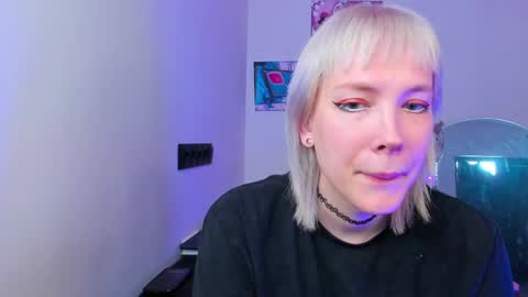 Snapshot of tenebrise chatting on May 17, 2026, 4:10 am Kira online show from May 17, 2026, 4:10 am