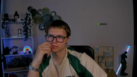 teo_sol online show from May 15, 2026, 5:58 am