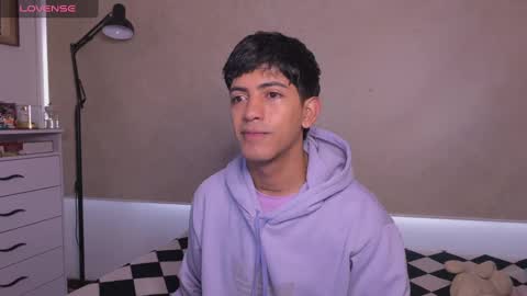 Snapshot of teobuff chatting on November 18, 2025, 12:42 pm teo browny online show from November 18, 2025, 12:42 pm