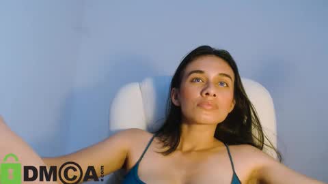 Lisa online show from December 18, 2025, 9:43 pm