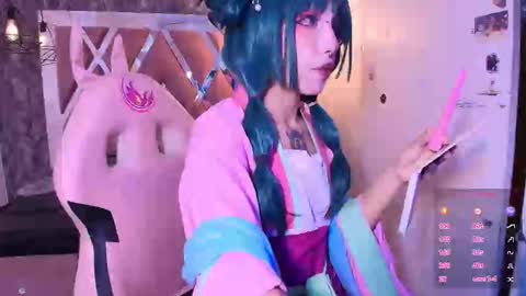 Terra Elowen online show from October 31, 2025, 12:50 pm