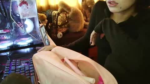 Snapshot of terraelowen chatting on April 10, 2026, 1:16 pm Terra Elowen online show from April 10, 2026, 1:16 pm