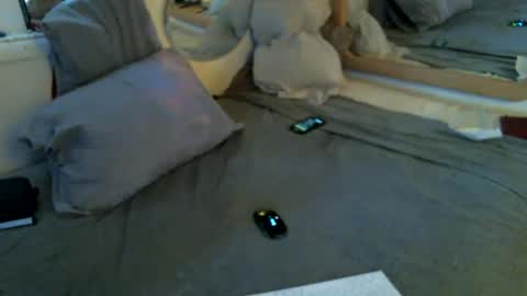 Axle online show from February 9, 2025, 4:29 pm