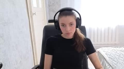 Snapshot of terranaufzinger chatting on September 17, 2025, 8:49 am Anny Simpson online show from September 17, 2025, 8:49 am