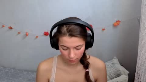 Snapshot of terranaufzinger chatting on October 16, 2025, 6:03 am Anny Simpson online show from October 16, 2025, 6:03 am