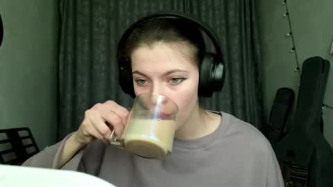 Anny Simpson online show from February 3, 2026, 6:11 am