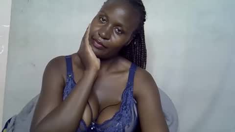 terriam online show from November 28, 2025, 9:56 am