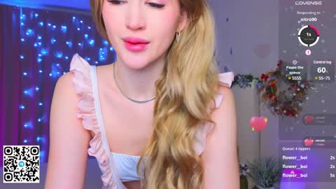 Snapshot of tesalune chatting on December 23, 2024, 2:13 am Tessa online show from December 23, 2024, 2:13 am