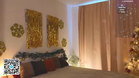 Snapshot of tesalune chatting on December 30, 2024, 5:48 am Tessa online show from December 30, 2024, 5:48 am