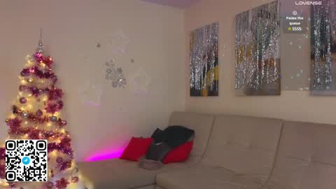 Snapshot of tesalune chatting on January 12, 2025, 5:13 am Tessa online show from January 12, 2025, 5:13 am