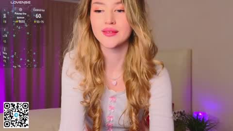 Snapshot of tesalune chatting on February 6, 2025, 2:22 am Tessa online show from February 6, 2025, 2:22 am