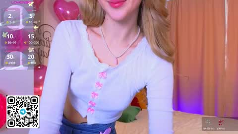 Snapshot of tesalune chatting on February 14, 2025, 5:30 am Tessa online show from February 14, 2025, 5:30 am