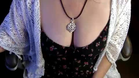 tessa_foxxx online show from November 6, 2025, 2:45 am