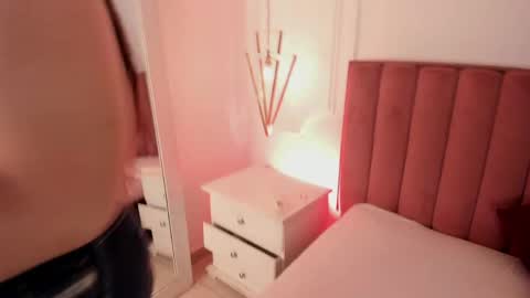 Snapshot of tessa_sinclaire chatting on June 5, 2026, 6:57 pm TERESA online show from June 5, 2026, 6:57 pm