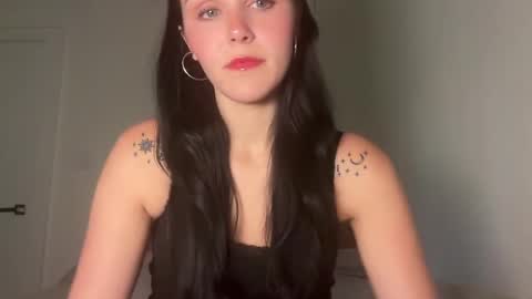 Snapshot of tessadovee chatting on September 15, 2025, 11:38 pm tessadovee online show from September 15, 2025, 11:38 pm