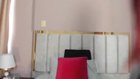 Tessamonroee online show from March 3, 2026, 7:20 pm