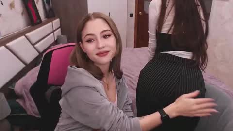 Snapshot of tessawillson chatting on September 21, 2025, 11:56 am Tessa online show from September 21, 2025, 11:56 am