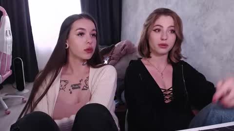 Snapshot of tessawillson chatting on October 3, 2025, 10:45 am Tessa online show from October 3, 2025, 10:45 am