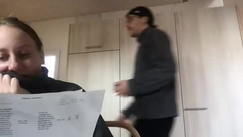 Tessy Ultra online show from November 12, 2025, 1:33 pm