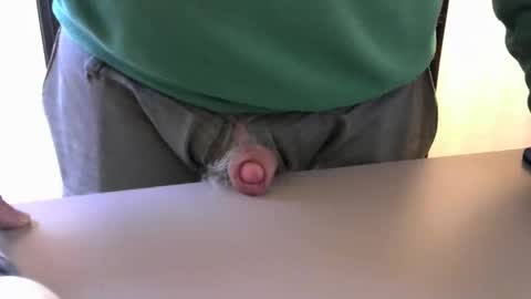 Test the Chat online show from November 26, 2025, 6:20 pm