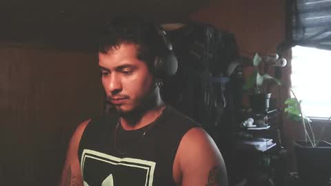 Snapshot of testotease chatting on December 15, 2024, 6:15 pm Milo online show from December 15, 2024, 6:15 pm