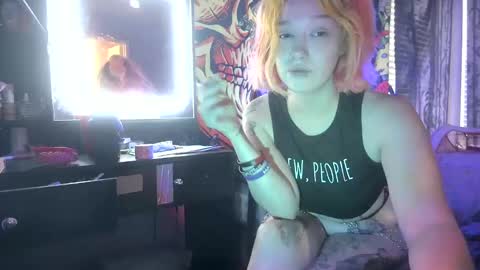 Snapshot of texaspregogrllll chatting on September 18, 2025, 6:43 pm TEXASGIRLLLL online show from September 18, 2025, 6:43 pm