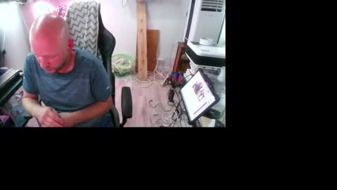 ThicThighsBlueEyes online show from September 16, 2025, 7:04 pm