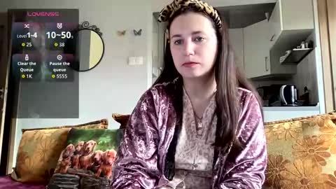 Teylor online show from October 23, 2025, 11:20 am