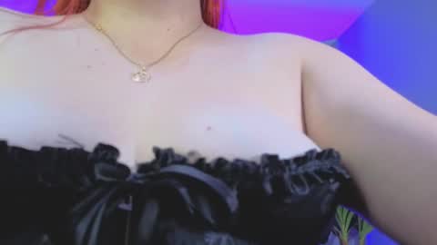 tezzaniut_t online show from May 9, 2026, 8:58 pm