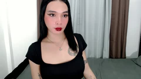 Snapshot of tgirl_jasmine1 chatting on February 17, 2025, 8:19 am Vanessa online show from February 17, 2025, 8:19 am