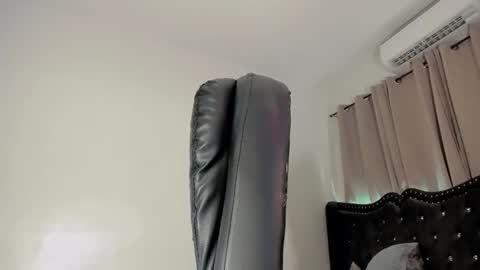 Snapshot of tgirl_luna69 chatting on April 29, 2026, 6:14 pm Luna online show from April 29, 2026, 6:14 pm