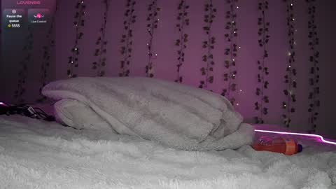 Lanna online show from February 1, 2025, 4:56 am