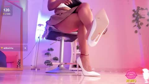 Snapshot of thais_dreams chatting on November 13, 2025, 1:10 pm Thais online show from November 13, 2025, 1:10 pm