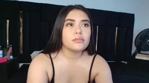 T H A I S  online show from November 2, 2025, 4:31 pm