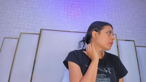 Snapshot of thalia888_ chatting on April 20, 2026, 7:04 pm thalia888_ online show from April 20, 2026, 7:04 pm