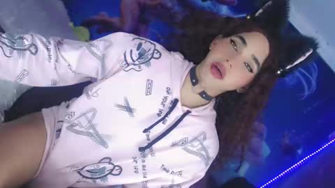 Snapshot of thalia_gil21 chatting on February 19, 2025, 9:36 pm Thalia Girl online show from February 19, 2025, 9:36 pm