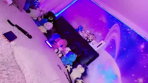 Thalia Girl online show from March 16, 2026, 9:52 pm