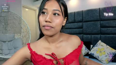Snapshot of thalia_nichols chatting on May 18, 2026, 8:25 pm Thalia Nichols online show from May 18, 2026, 8:25 pm