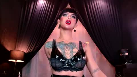 Thalia Saint online show from June 19, 2026, 9:51 pm