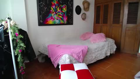    online show from December 27, 2024, 6:53 pm