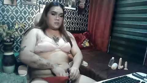 thaliafoxyummy online show from March 5, 2025, 6:12 am