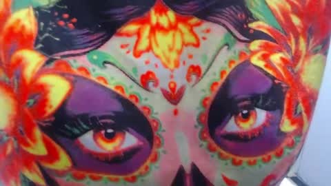  Thalia  online show from April 18, 2026, 3:16 pm