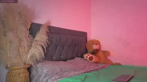 Snapshot of thalyanna_ebony chatting on June 21, 2026, 1:30 am thalyanna_ebony online show from June 21, 2026, 1:30 am