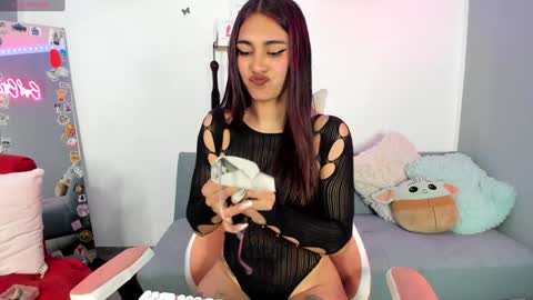 Snapshot of thamara_cooper_ chatting on January 27, 2025, 6:09 am thamara_cooper_ online show from January 27, 2025, 6:09 am