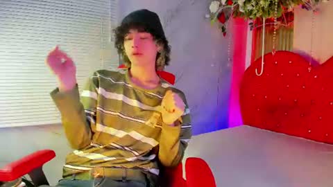 Snapshot of thanier_18 chatting on June 19, 2026, 6:45 pm thanier_18 online show from June 19, 2026, 6:45 pm