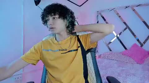 Snapshot of thanier_18 chatting on July 10, 2026, 3:33 am thanier_18 online show from July 10, 2026, 3:33 am